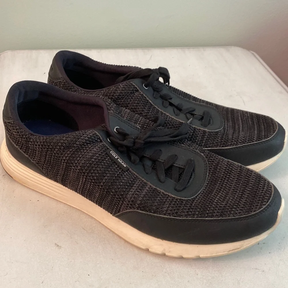 Cole  Haan black/ grey knitted shoes